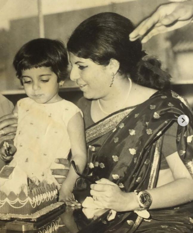 Farah Khan mother